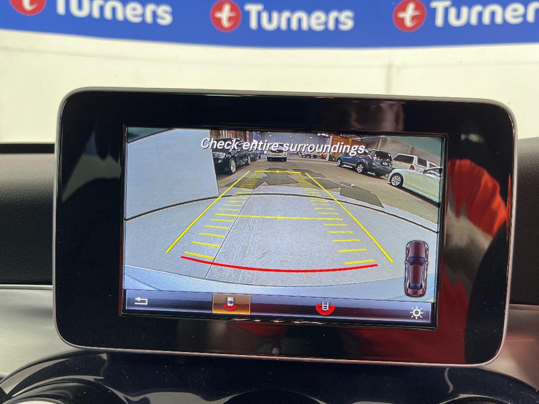 Photo '28' of Mercedes-Benz C250