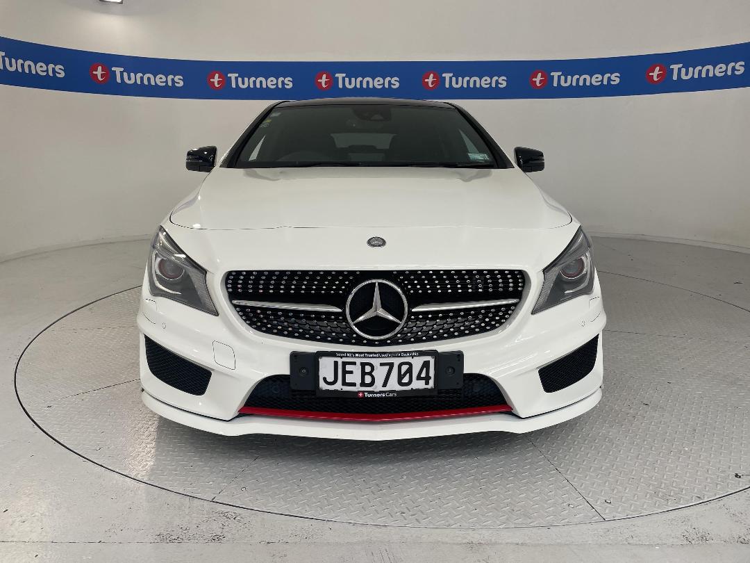 Photo '2' of Mercedes-Benz CLA