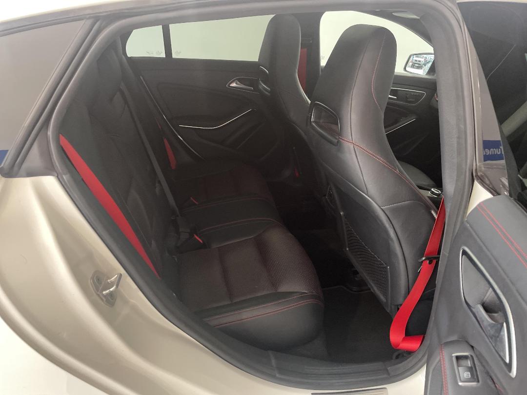 Photo '20' of Mercedes-Benz CLA