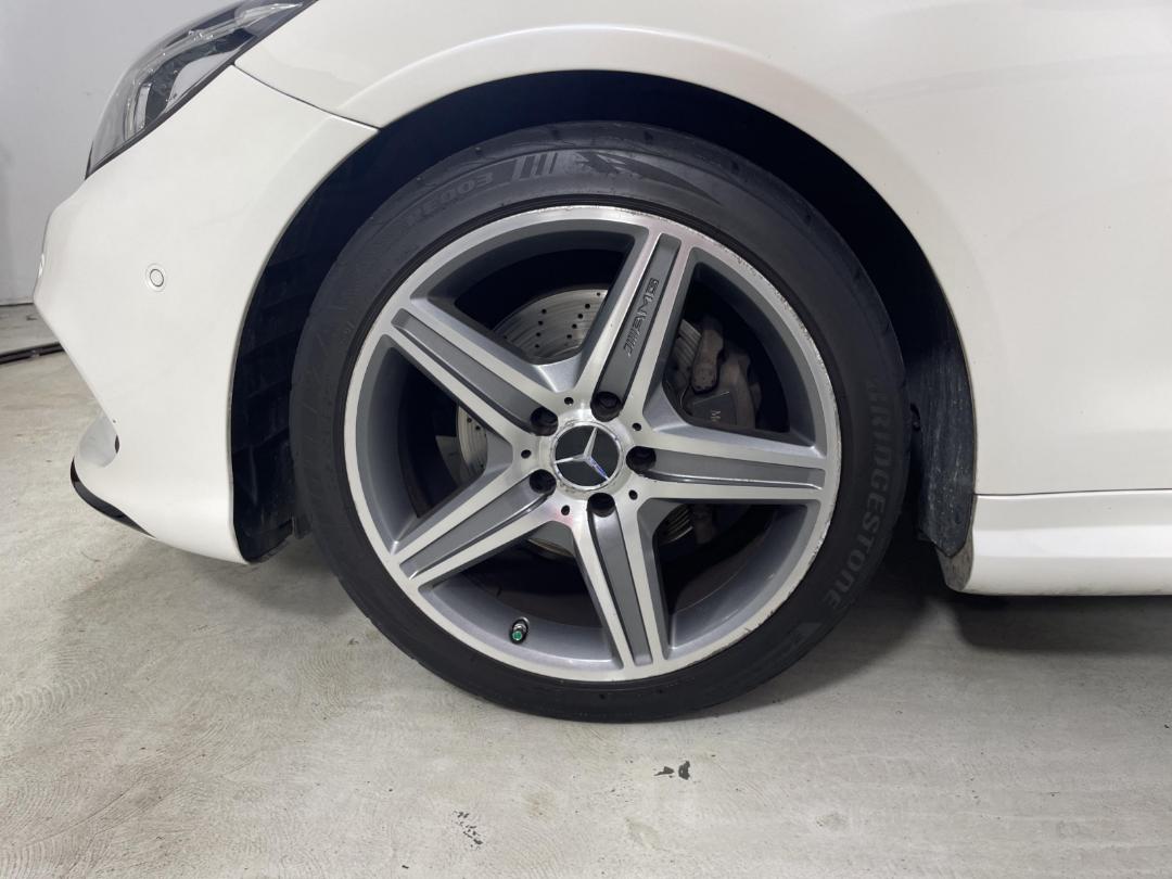 Photo '10' of Mercedes-Benz E-Class