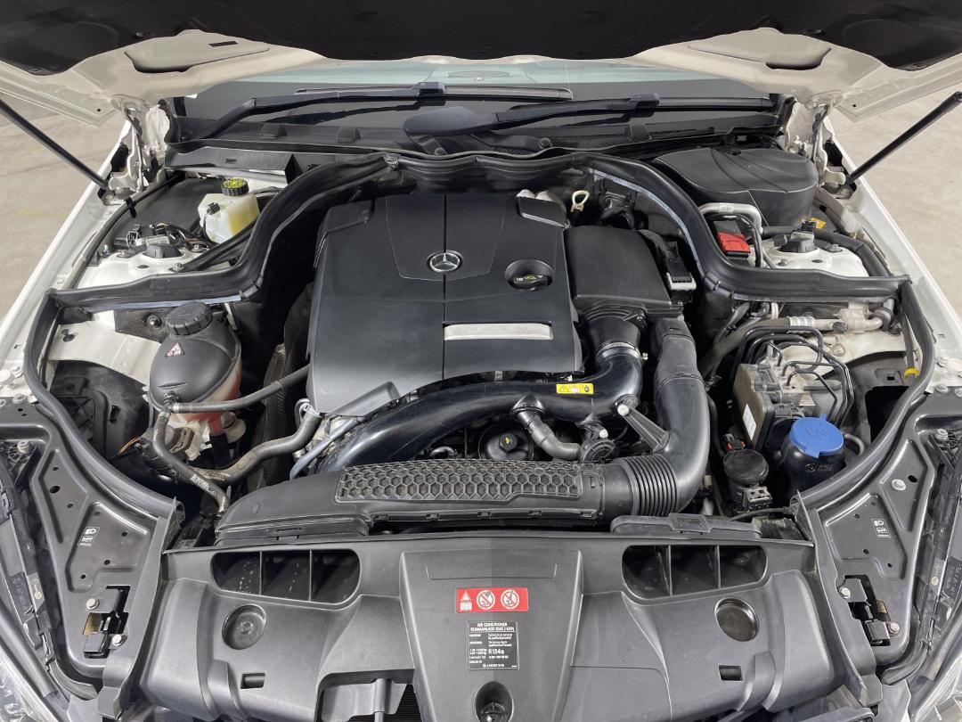 Photo '13' of Mercedes-Benz E-Class