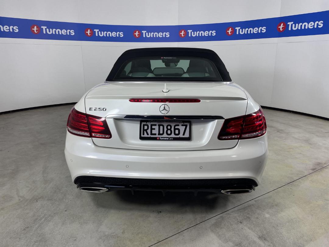 Photo '6' of Mercedes-Benz E-Class