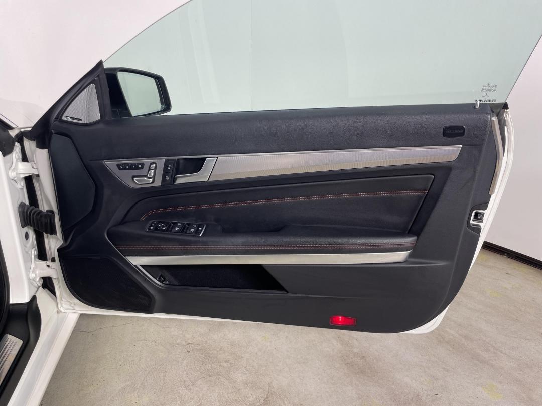 Photo '15' of Mercedes-Benz E-Class