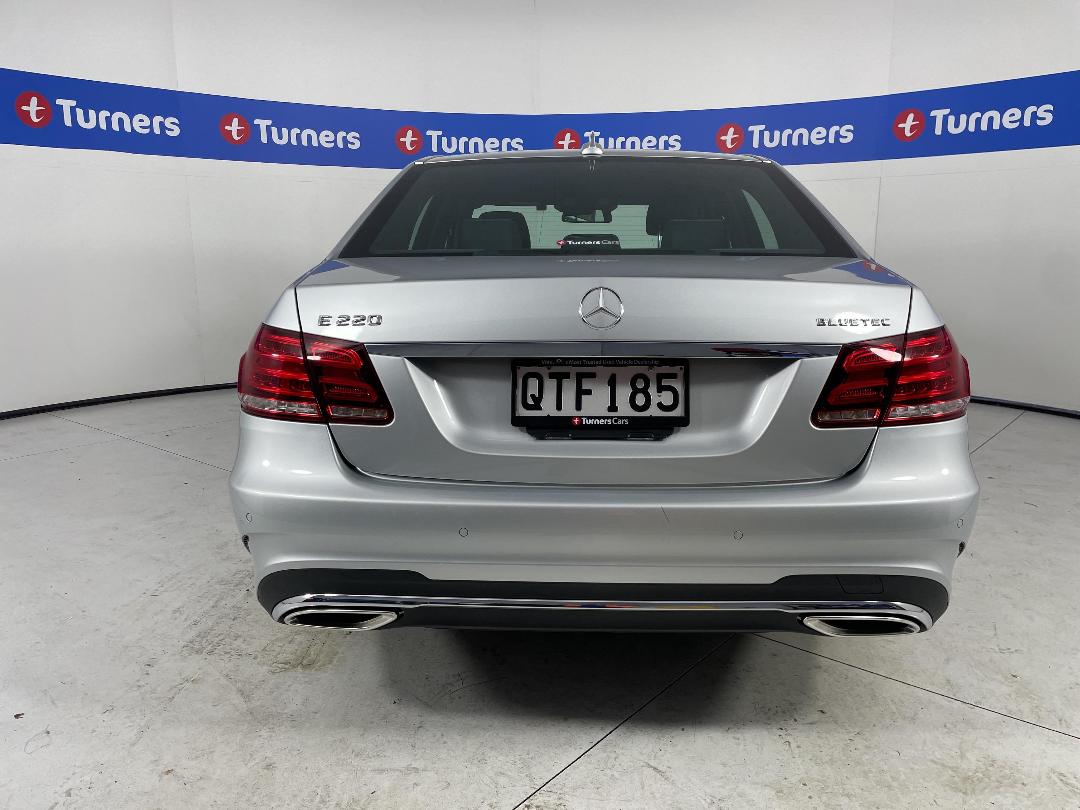 Photo '6' of Mercedes-Benz E220