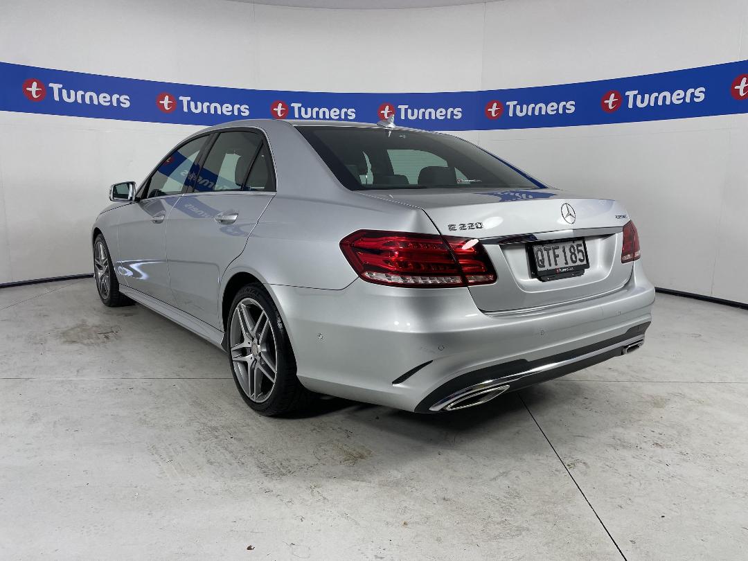 Photo '5' of Mercedes-Benz E220