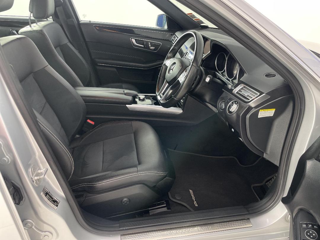 Photo '16' of Mercedes-Benz E220