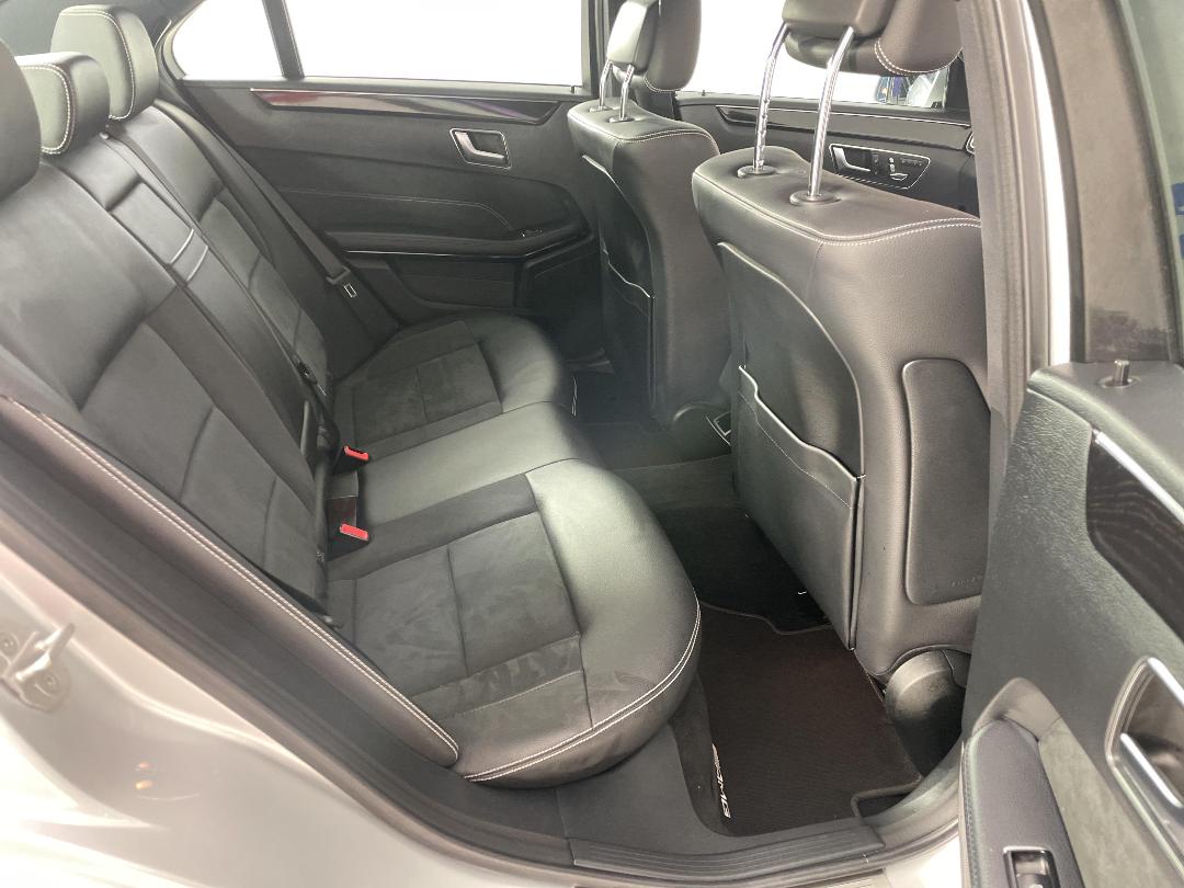 Photo '20' of Mercedes-Benz E220