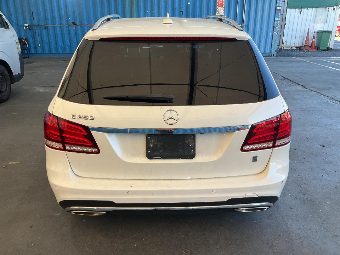 Photo '11' of Mercedes-Benz E250