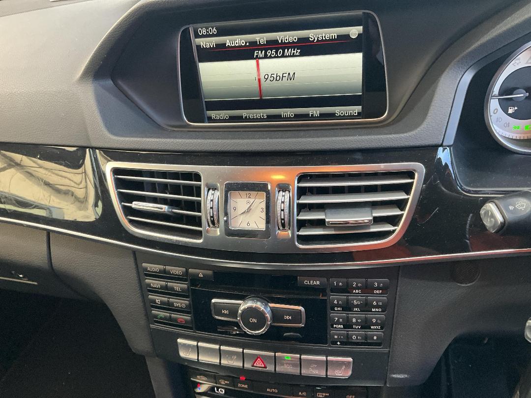 Photo '18' of Mercedes-Benz E250