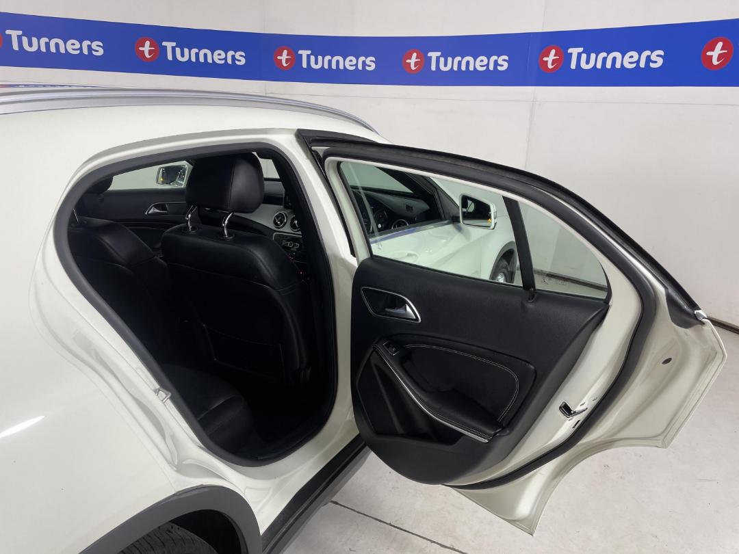 Photo '19' of Mercedes-Benz GLA 200 Photo '19' of Mercedes-Benz GLA 200