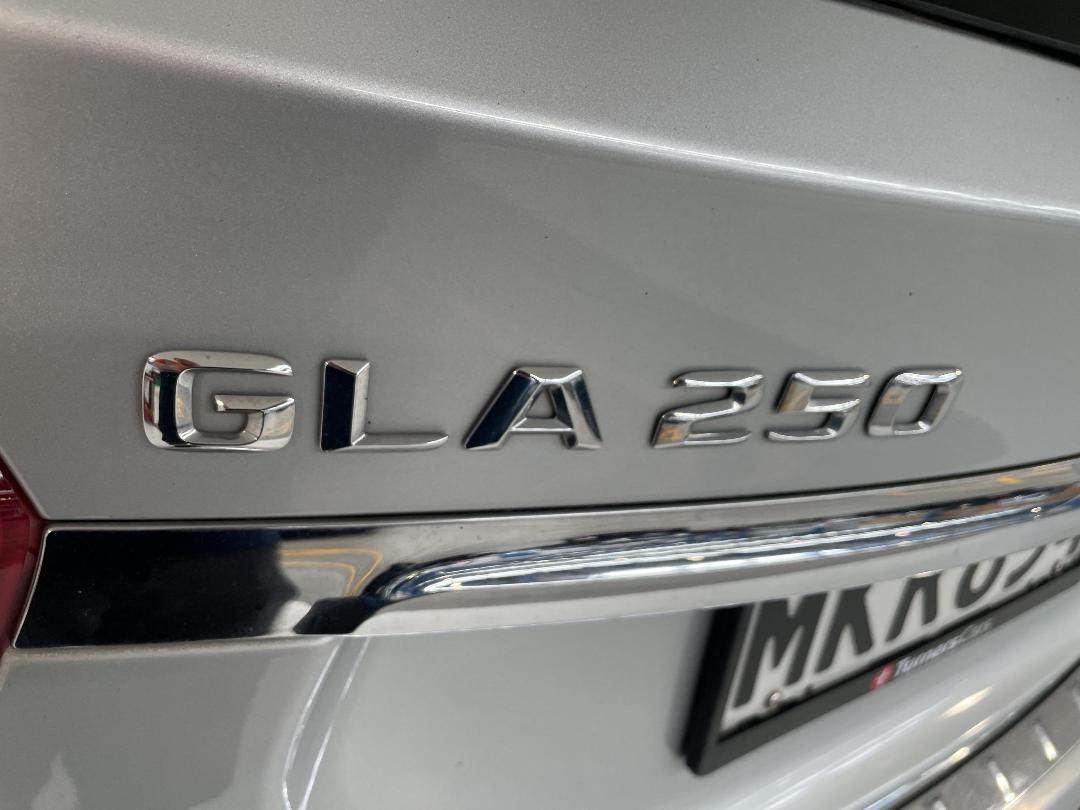 Photo '35' of Mercedes-Benz GLA