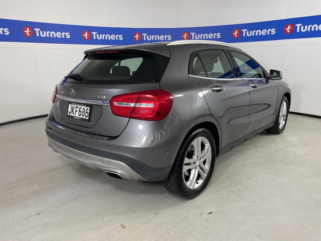 Photo '7' of Mercedes-Benz GLA