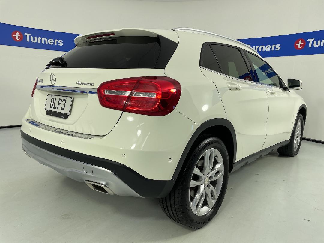 Photo '7' of Mercedes-Benz GLA-Class Photo '7' of Mercedes-Benz GLA-Class