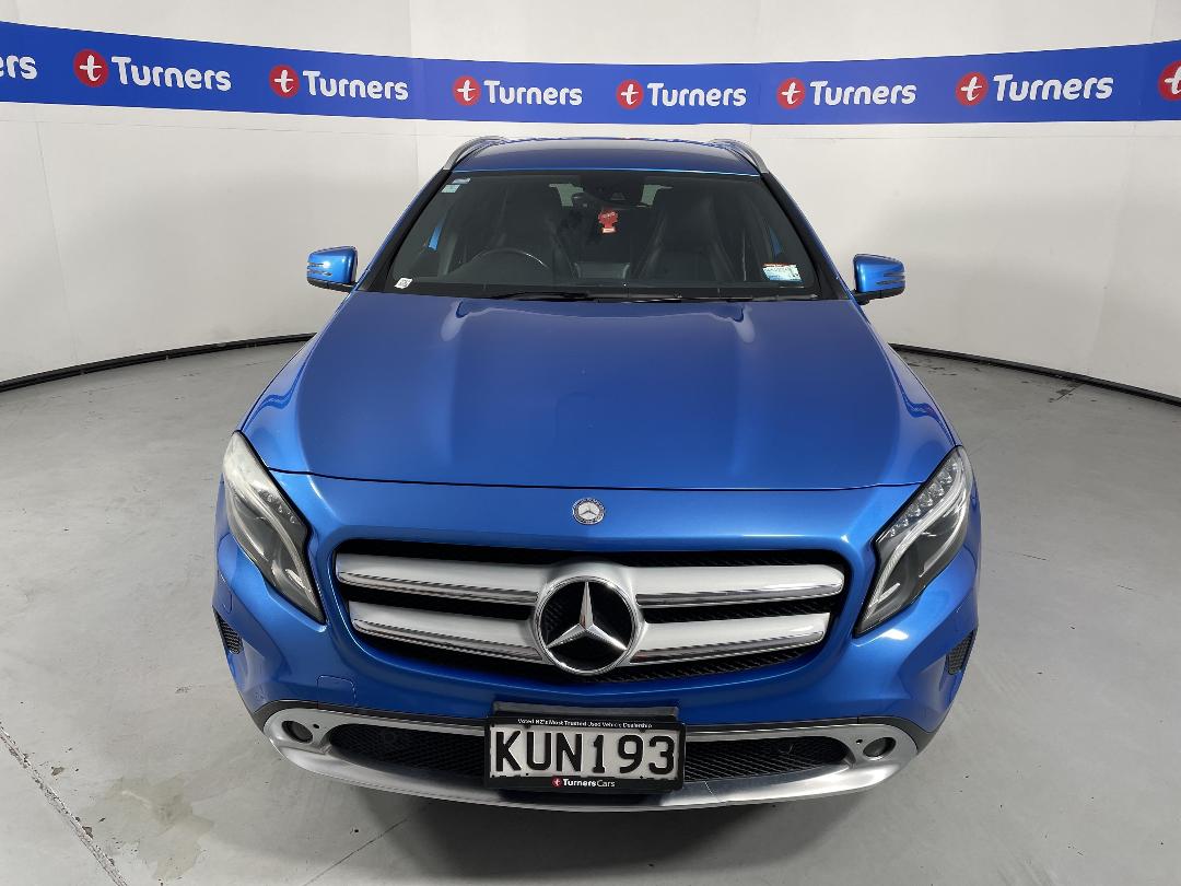 Photo '2' of Mercedes-Benz GLA180 Photo '2' of Mercedes-Benz GLA180