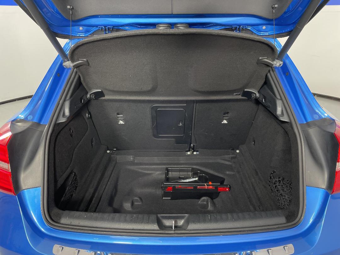 Photo '14' of Mercedes-Benz GLA180 Photo '14' of Mercedes-Benz GLA180