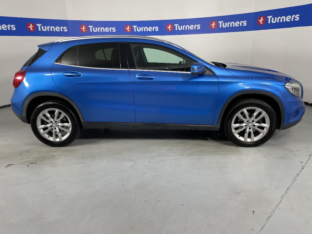 Photo '23' of Mercedes-Benz GLA180 Photo '23' of Mercedes-Benz GLA180