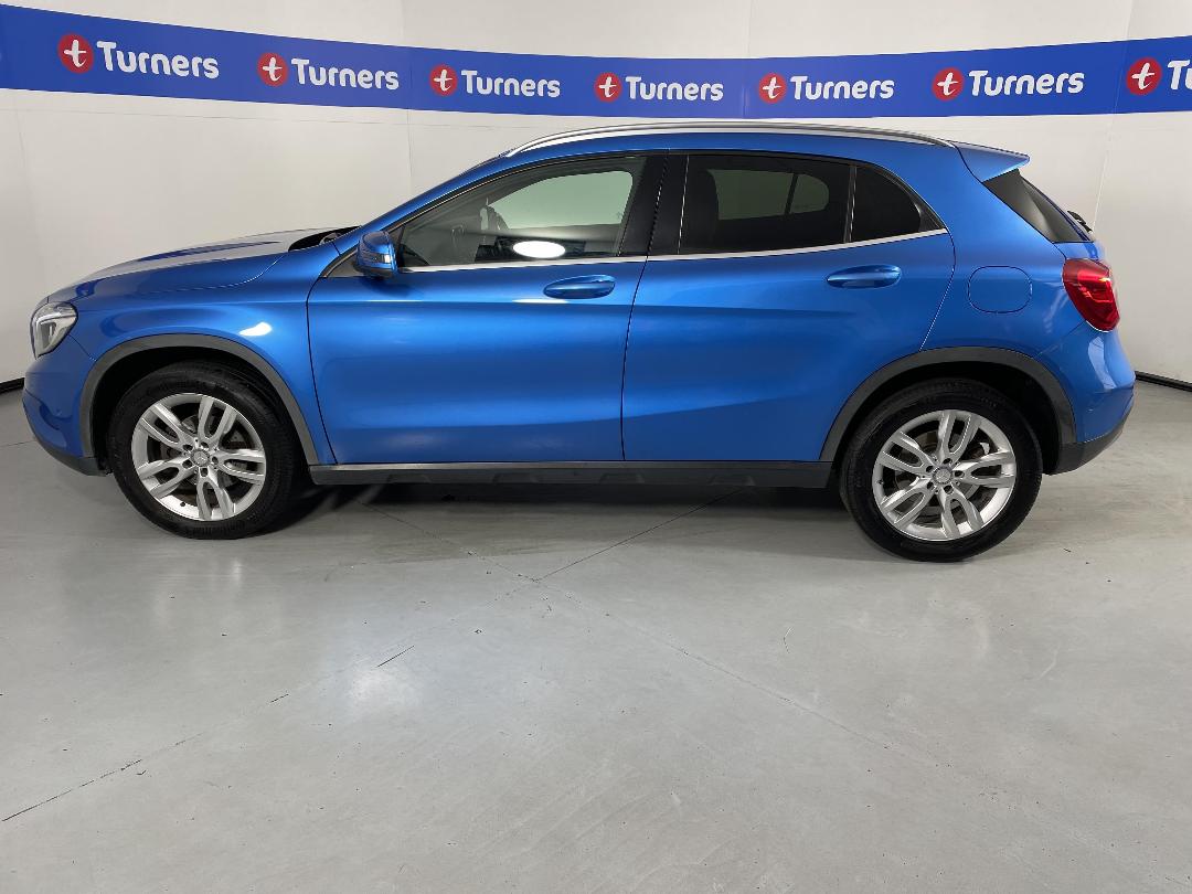 Photo '24' of Mercedes-Benz GLA180 Photo '24' of Mercedes-Benz GLA180