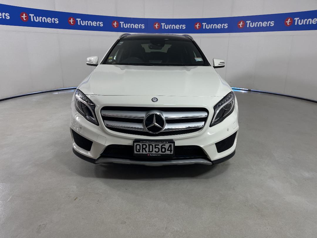 Photo '2' of Mercedes-Benz GLA250