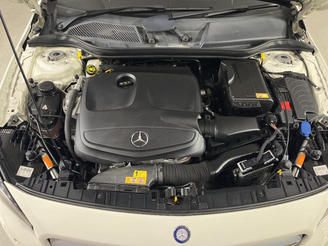 Photo '13' of Mercedes-Benz GLA250