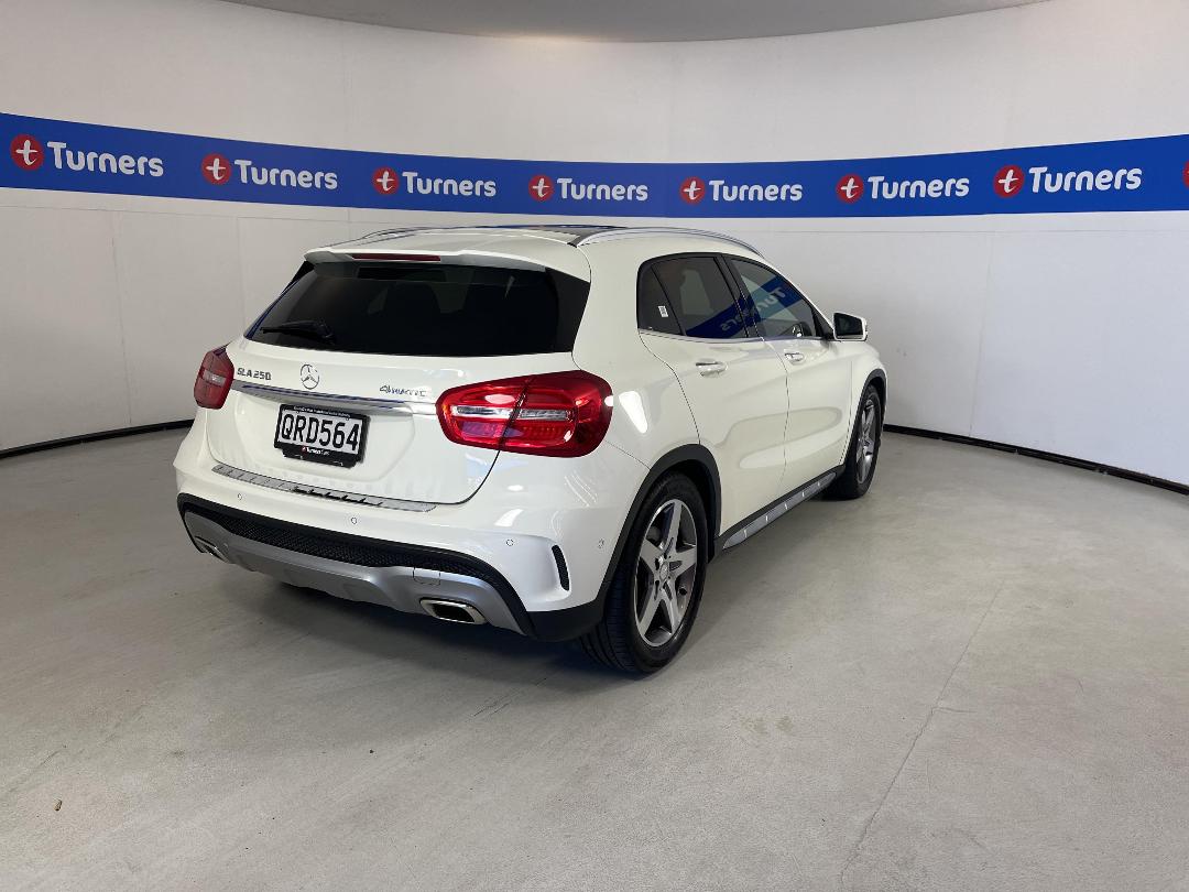 Photo '7' of Mercedes-Benz GLA250