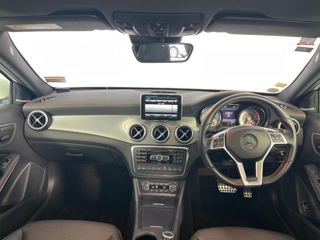 Photo '17' of Mercedes-Benz GLA250