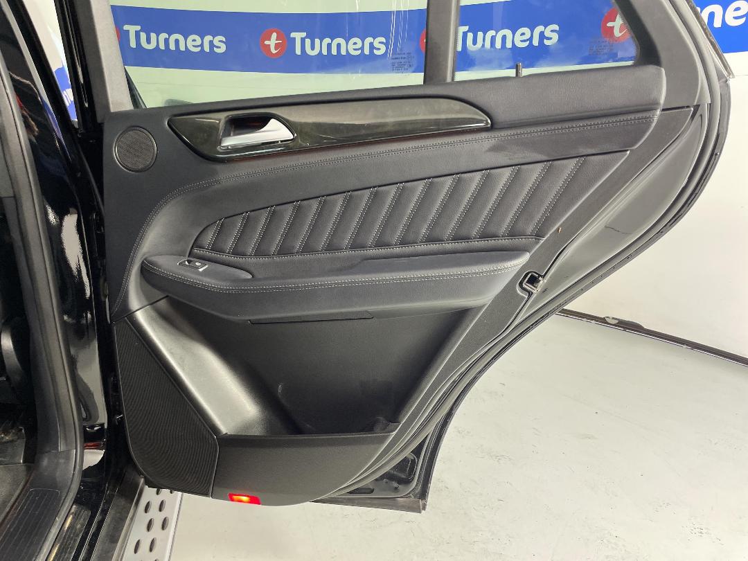 Photo '19' of Mercedes-Benz GLE Photo '19' of Mercedes-Benz GLE