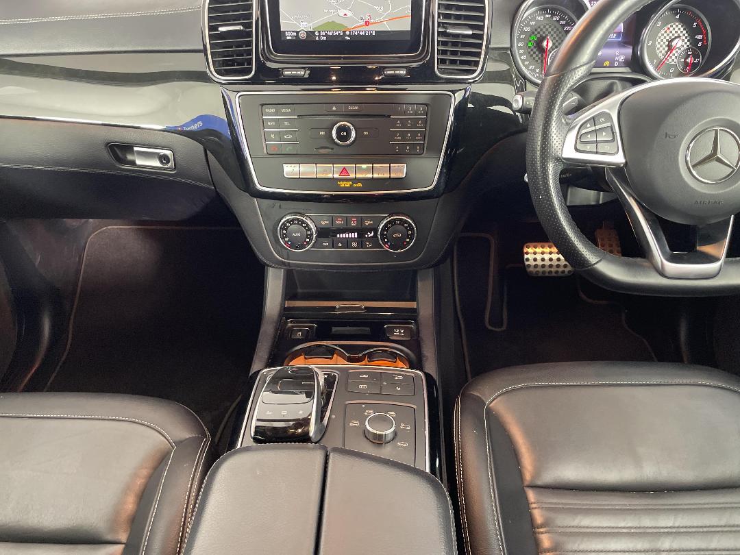 Photo '18' of Mercedes-Benz GLE Photo '18' of Mercedes-Benz GLE