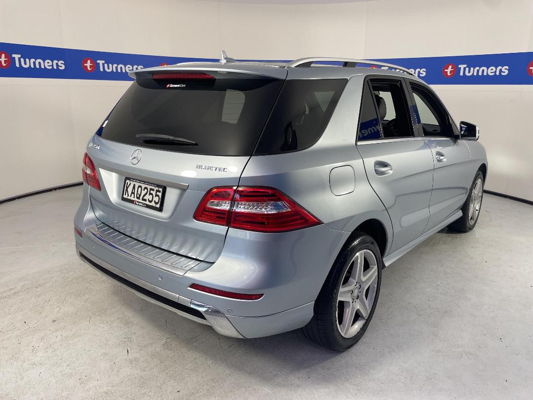 Photo '7' of Mercedes-Benz Ml350