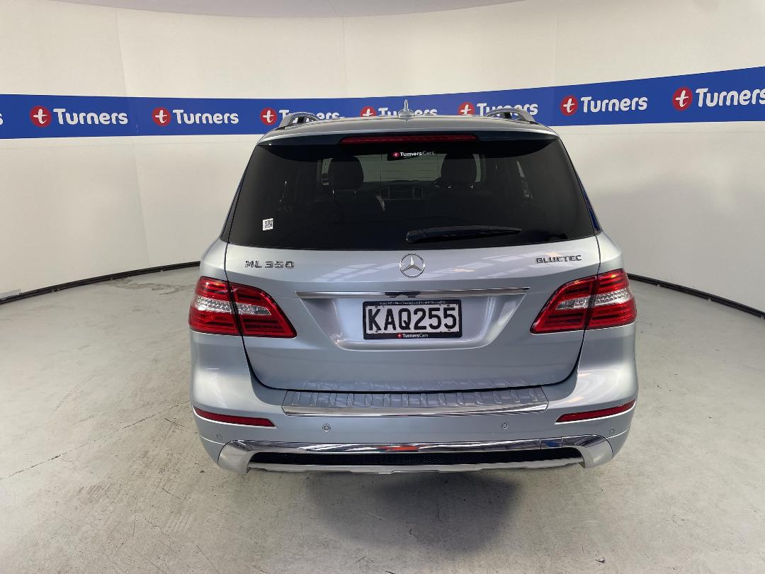 Photo '6' of Mercedes-Benz Ml350