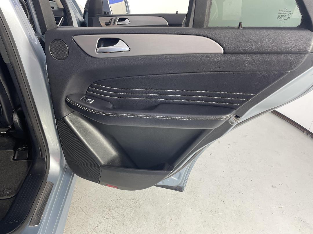 Photo '19' of Mercedes-Benz Ml350