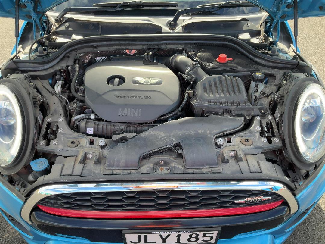 Photo '10' of Mini Hatch JCW