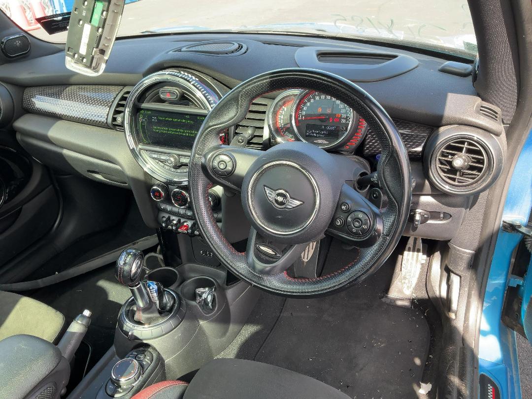 Photo '13' of Mini Hatch JCW