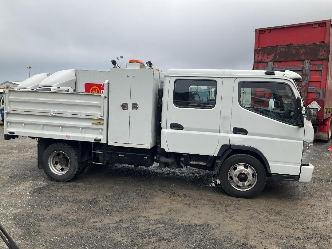 Photo '3' of Mitsubishi Canter FEW75E2 EURO 5 - 816 Double Cab - Tipper