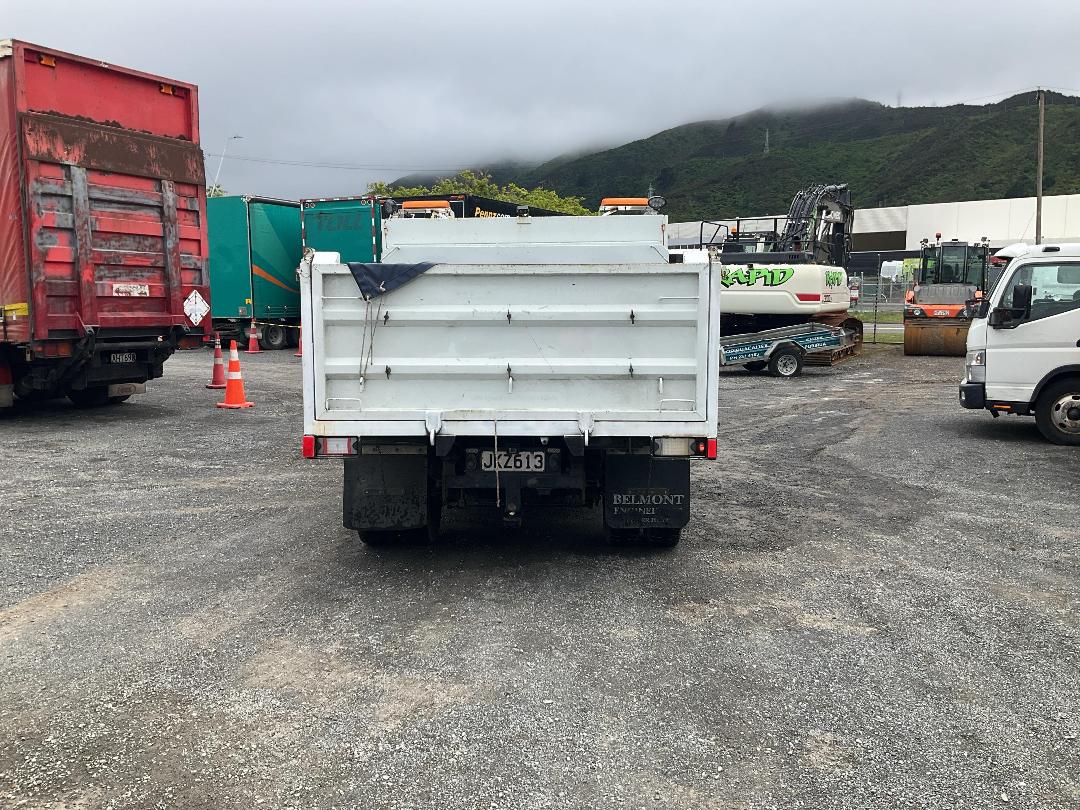 Photo '6' of Mitsubishi Canter FEW75E2 EURO 5 - 816 Double Cab - Tipper