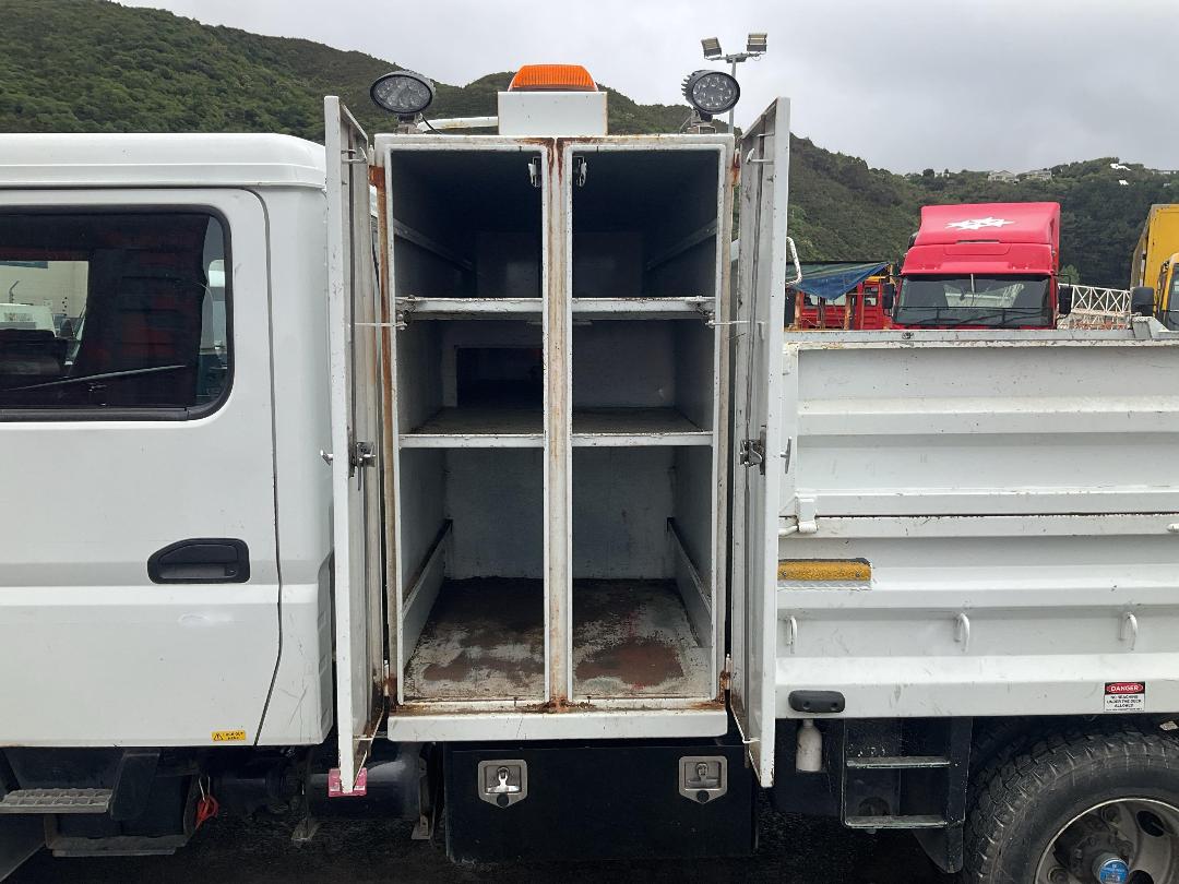 Photo '24' of Mitsubishi Canter FEW75E2 EURO 5 - 816 Double Cab - Tipper