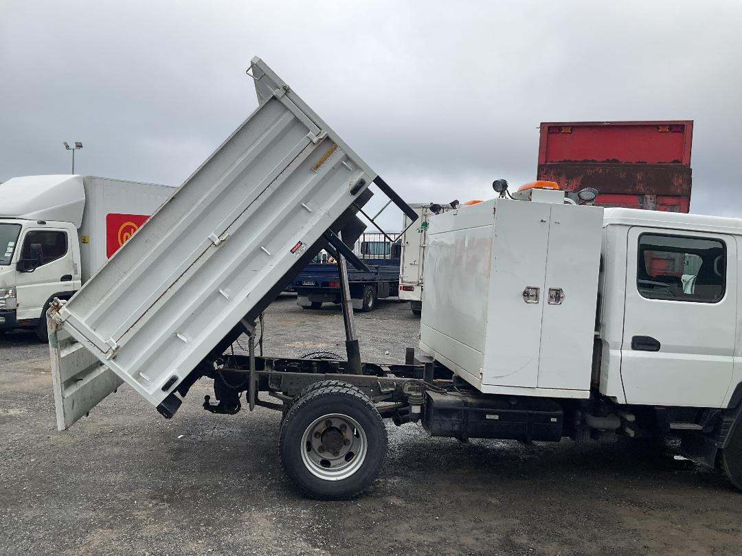 Photo '4' of Mitsubishi Canter FEW75E2 EURO 5 - 816 Double Cab - Tipper