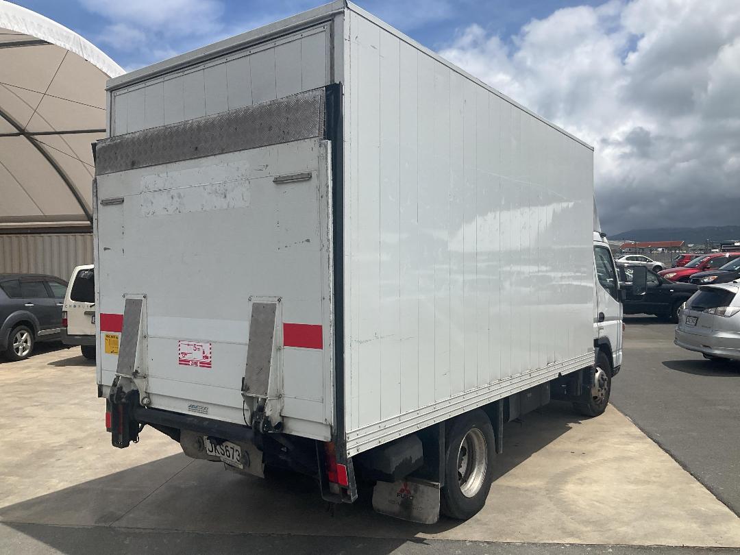Photo '4' of Mitsubishi Canter HEV60E2 Box Body Photo '4' of Mitsubishi Canter HEV60E2 Box Body