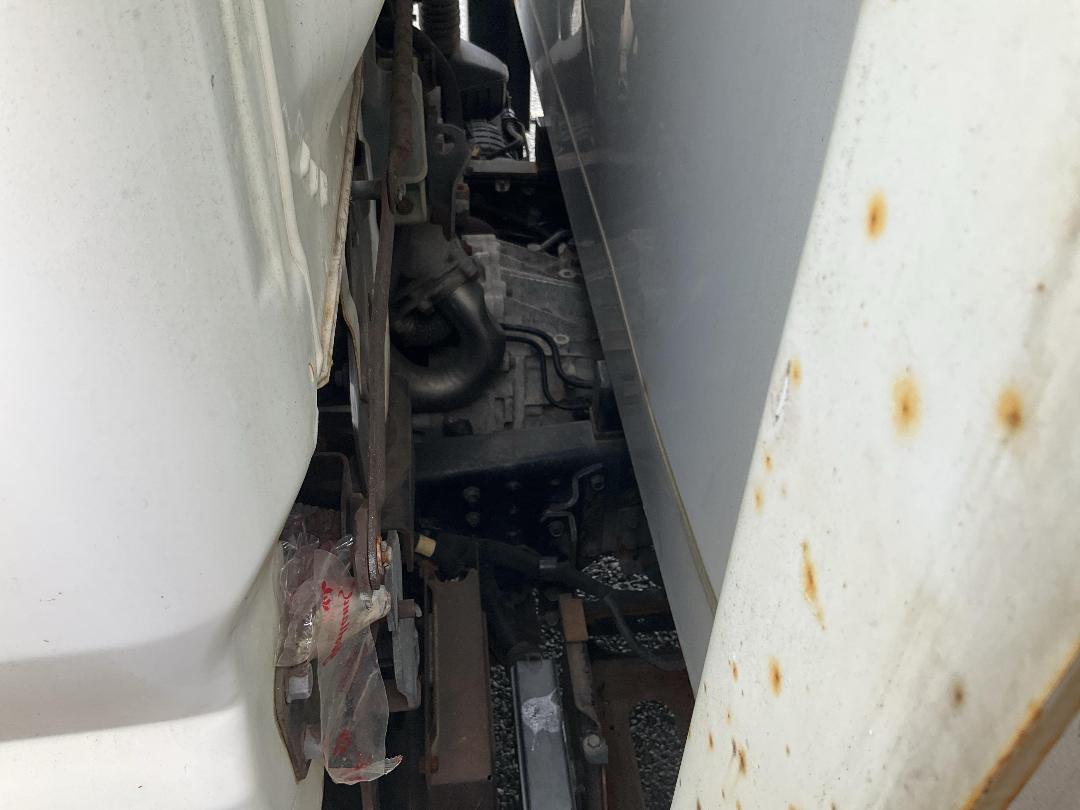 Photo '18' of Mitsubishi Fuso Canter HEV75G2 EURO5 HYBRID Curtainsider