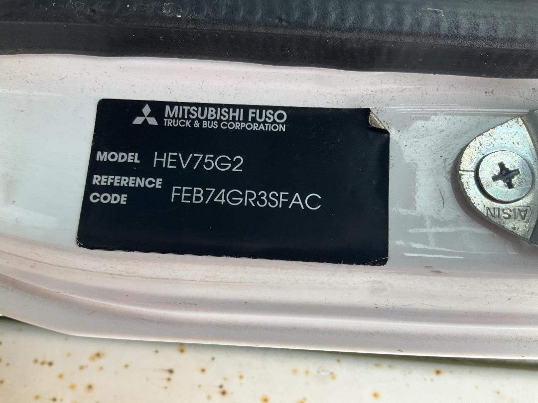Photo '36' of Mitsubishi Fuso Canter HEV75G2 EURO5 HYBRID Curtainsider