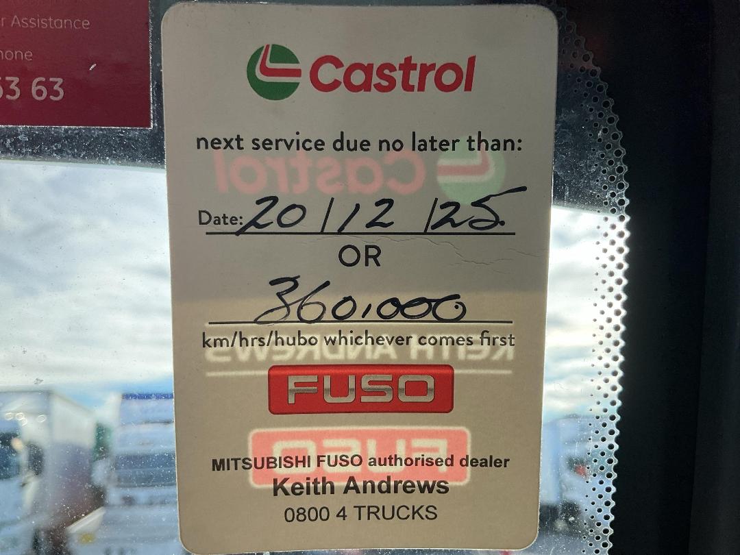 Photo '32' of Mitsubishi Fuso Fighter FK250K1D Box Body Photo '32' of Mitsubishi Fuso Fighter FK250K1D Box Body