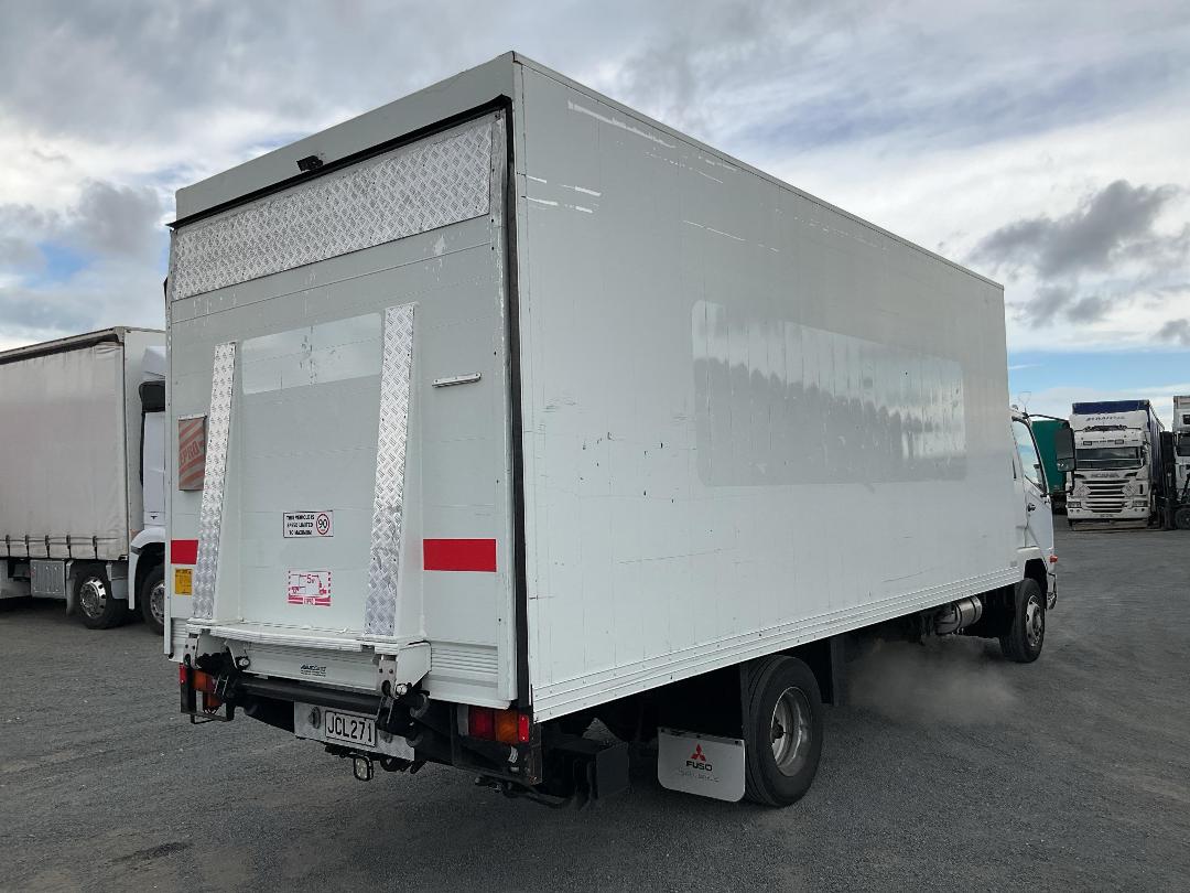 Photo '4' of Mitsubishi Fuso Fighter FK250K1D Box Body Photo '4' of Mitsubishi Fuso Fighter FK250K1D Box Body