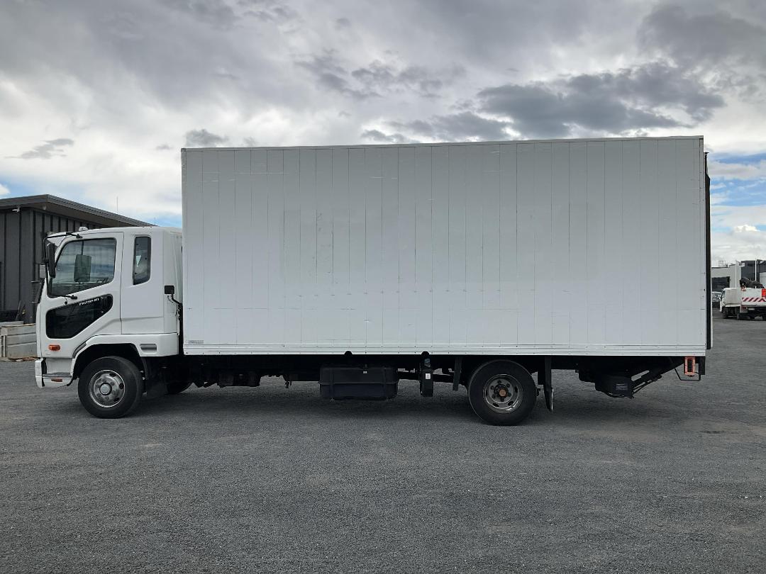 Photo '7' of Mitsubishi Fuso Fighter FK250K1D Box Body Photo '7' of Mitsubishi Fuso Fighter FK250K1D Box Body