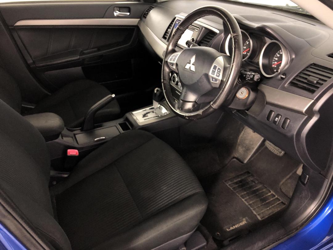 Photo '16' of Mitsubishi Lancer