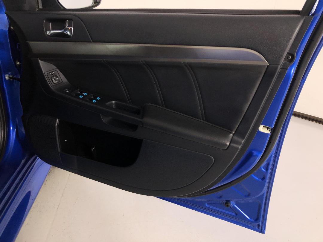 Photo '15' of Mitsubishi Lancer