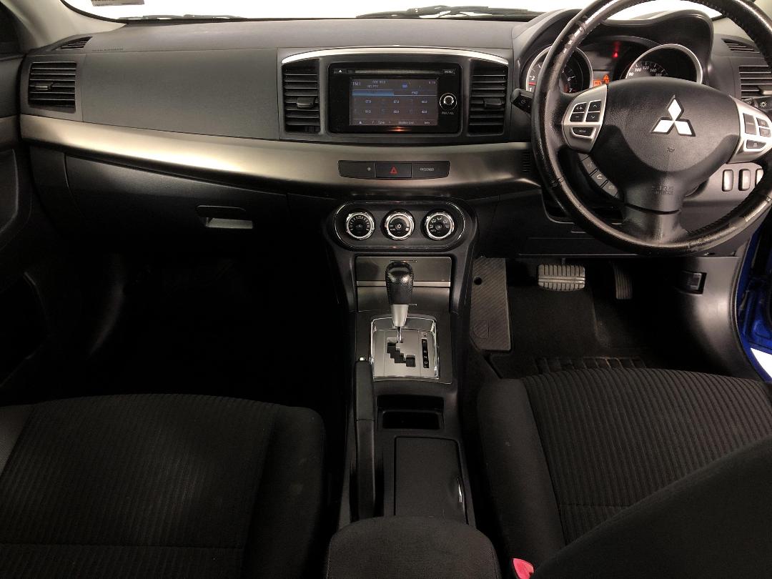 Photo '17' of Mitsubishi Lancer