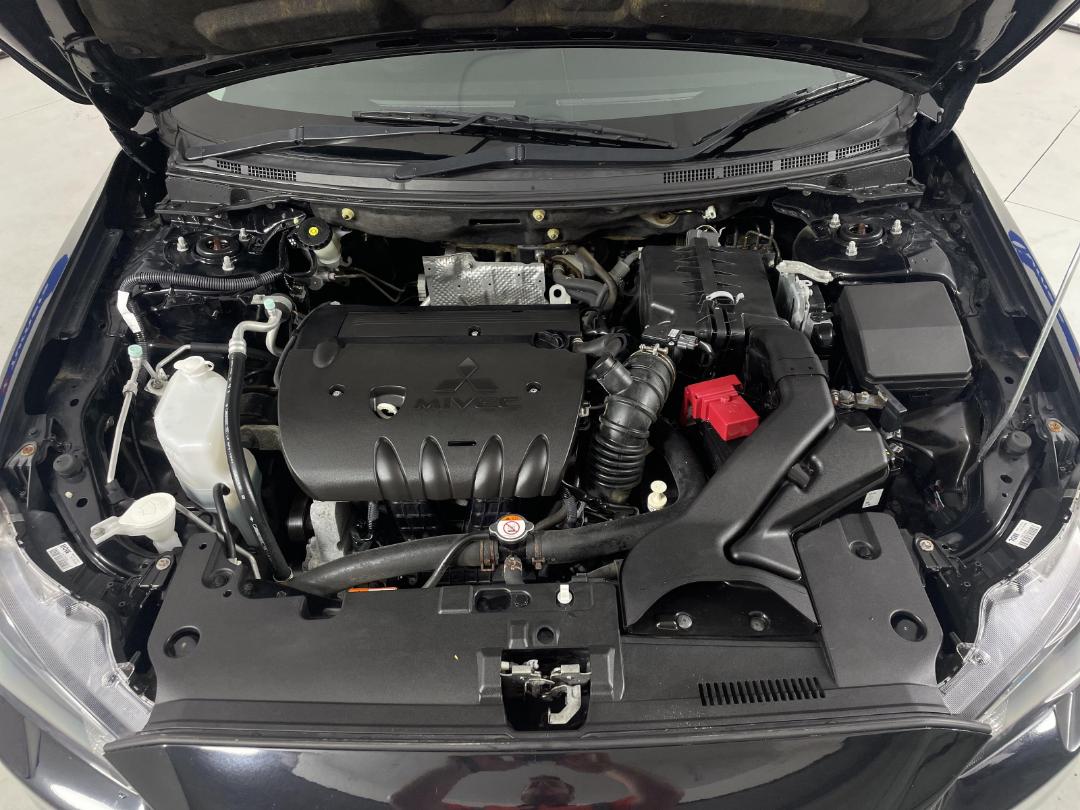 Photo '13' of Mitsubishi Lancer