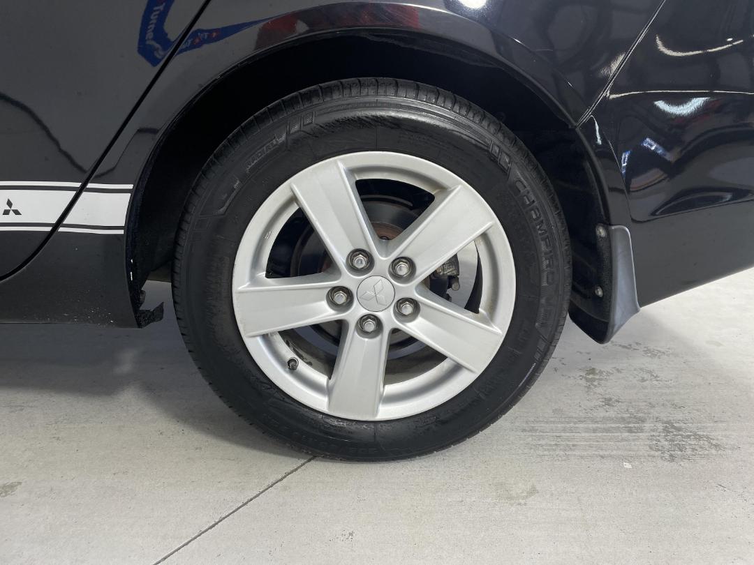 Photo '11' of Mitsubishi Lancer