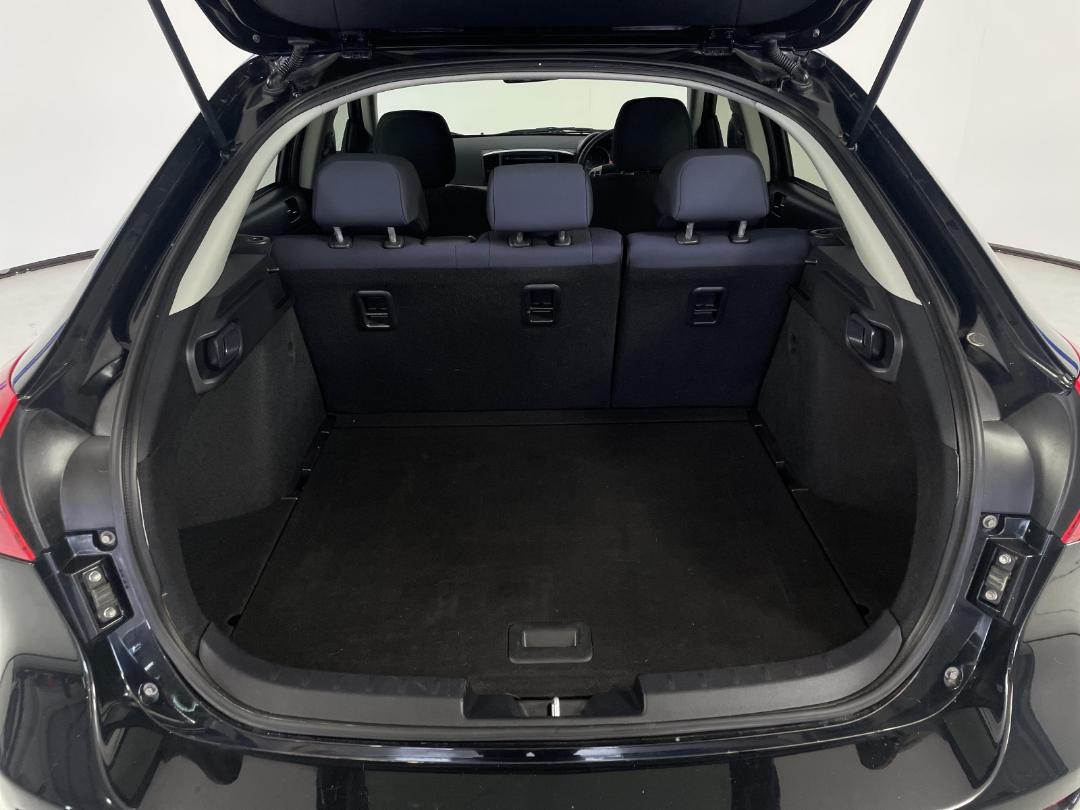 Photo '14' of Mitsubishi Lancer