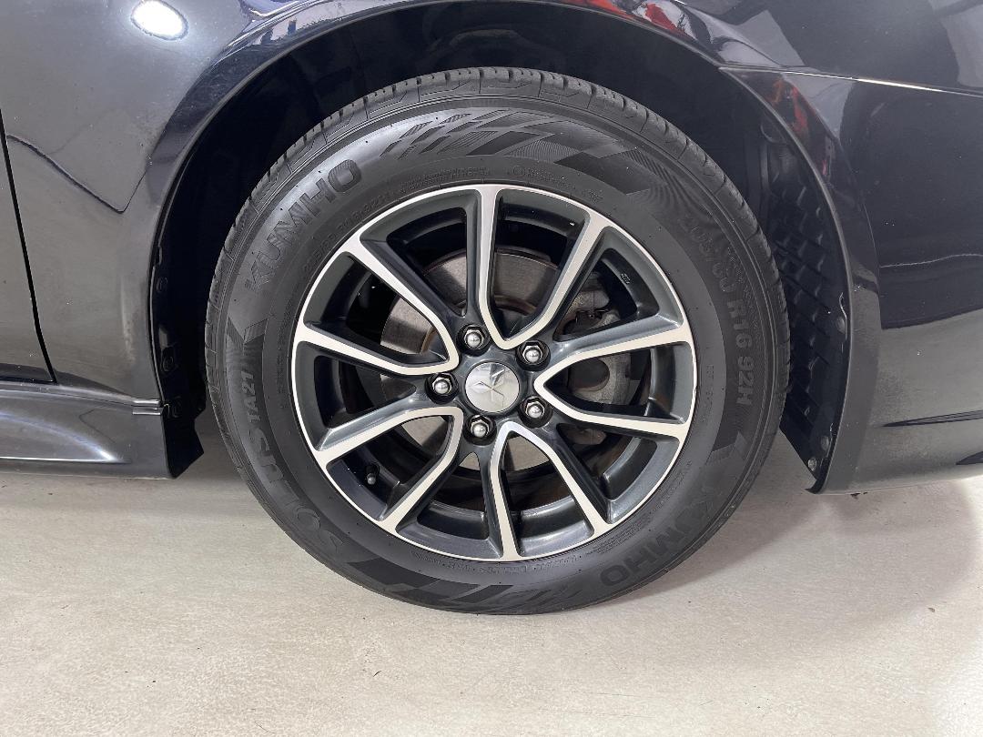 Photo '9' of Mitsubishi Lancer