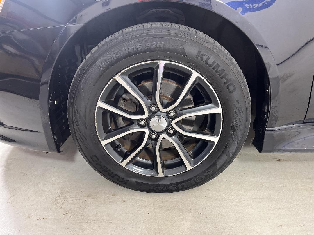 Photo '10' of Mitsubishi Lancer